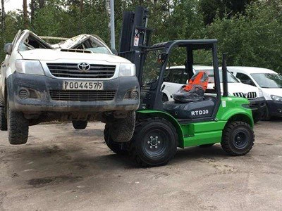 3 ton 2WD rough terrain forklift